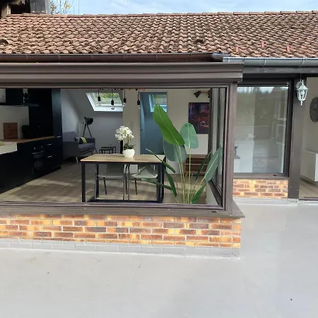 Du Faye Avec Jacuzzi Prive דירה