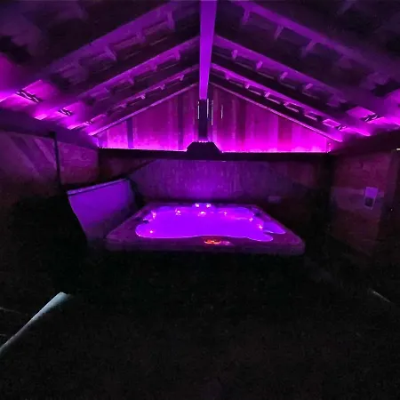 Du Faye Avec Jacuzzi Prive * Etueffont